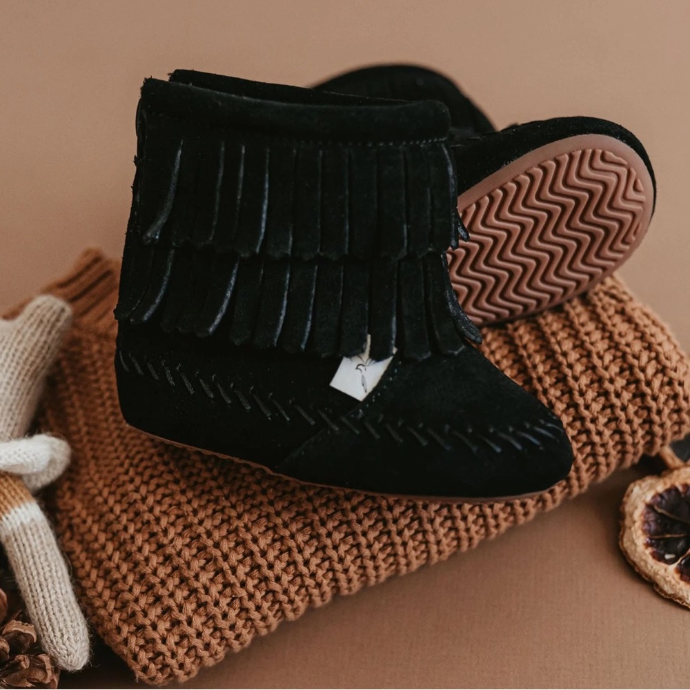 Little Love Bug Black Suede Cozy Boots🖤